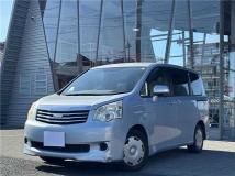 2010 Toyota Noah