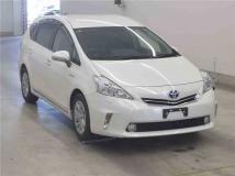 2011 Toyota PRIUS α