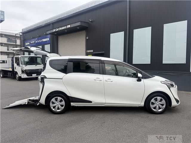 2021 Toyota Sienta