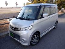 2011 Nissan ROOX