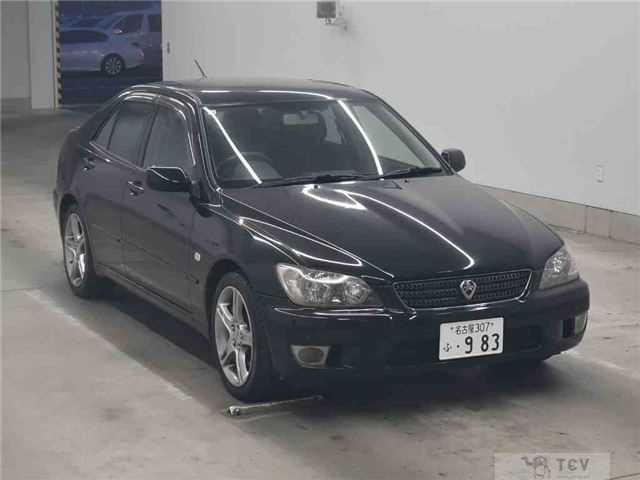 2004 Toyota Altezza