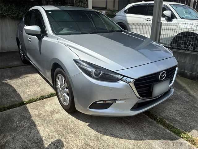 2017 Mazda Axela