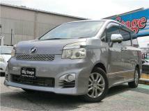 2013 Toyota Voxy