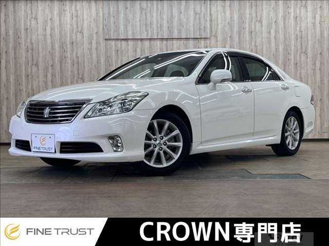 2011 Toyota Crown Royal Series