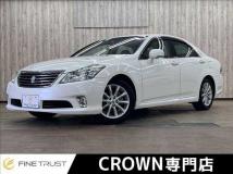 2011 Toyota Crown Royal Series