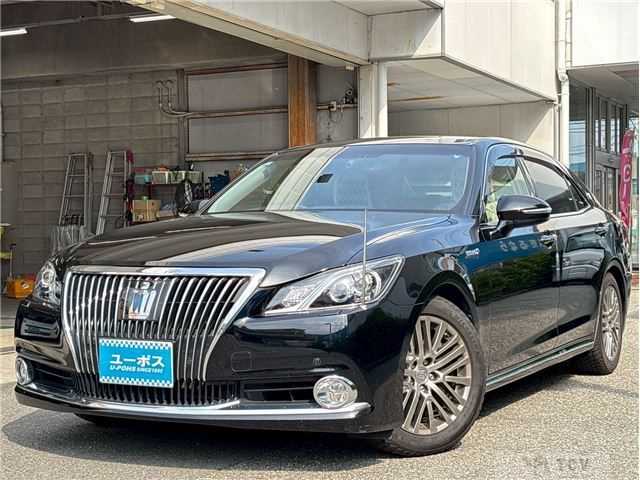 2014 Toyota Crown Majesta