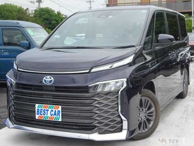 2022 Toyota Voxy