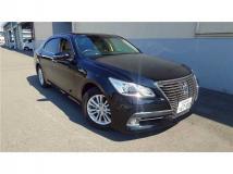 2013 Toyota Crown Hybrid