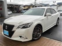 2013 Toyota Crown Hybrid