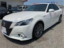 2013 Toyota Crown Hybrid