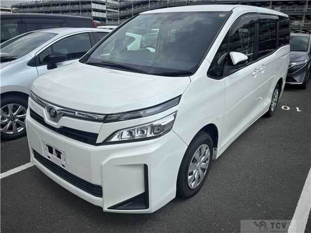 2017 Toyota Voxy