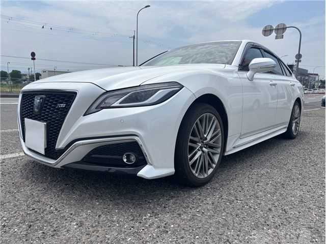 2021 Toyota Crown Hybrid