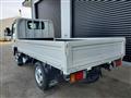 2013 Isuzu Elf Truck