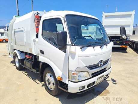 2013 Hino Dutro