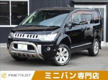 2011 Mitsubishi Delica D5