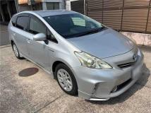 2013 Toyota PRIUS α