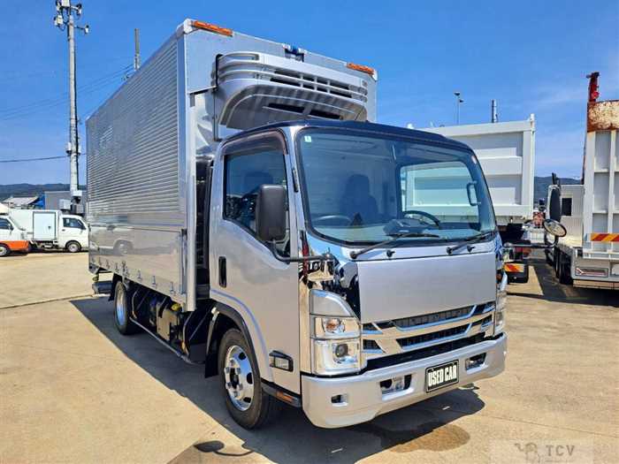 2021 Isuzu Elf Truck