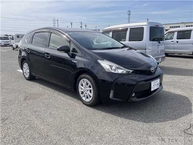2015 Toyota PRIUS α