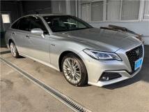 2019 Toyota Crown Hybrid