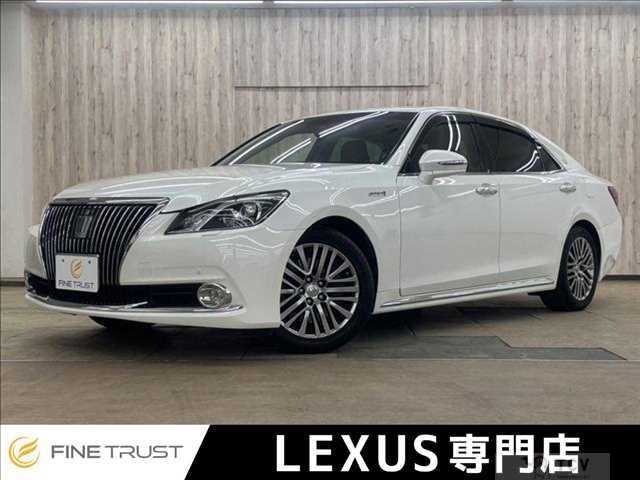 2014 Toyota Crown Majesta