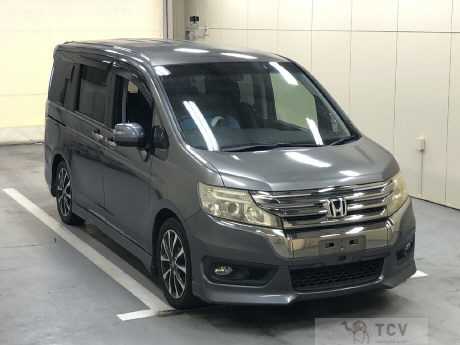 2013 Honda Step WGN