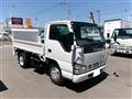 2005 Isuzu Elf Truck