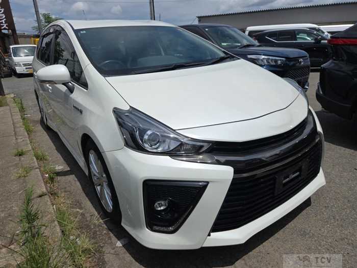 2016 Toyota PRIUS α