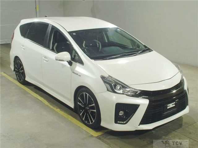 2015 Toyota PRIUS α