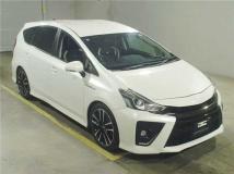 2015 Toyota PRIUS α