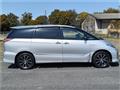 2013 Toyota Estima Hybrid