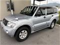 2004 Mitsubishi Pajero