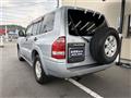 2004 Mitsubishi Pajero