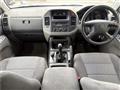 2004 Mitsubishi Pajero