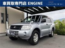 2004 Mitsubishi Pajero