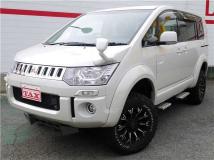 2016 Mitsubishi Delica D5