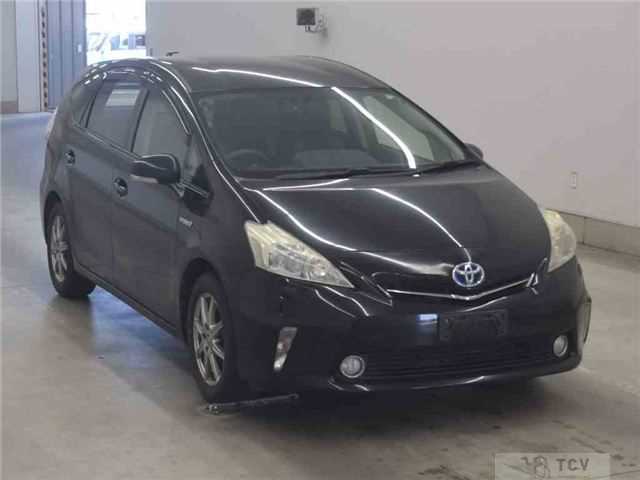2013 Toyota PRIUS α