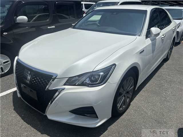 2017 Toyota Crown Hybrid