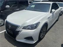 2017 Toyota Crown Hybrid