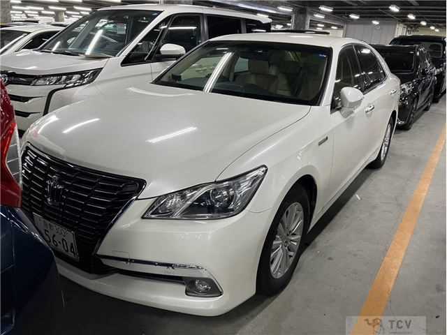 2013 Toyota Crown Hybrid