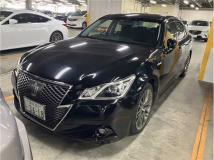 2014 Toyota Crown Hybrid