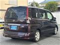 2009 Nissan Serena