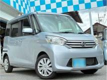 2015 Nissan ROOX