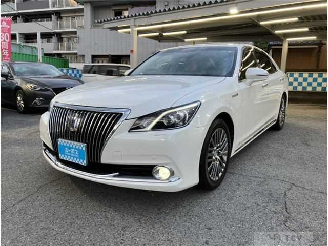 2014 Toyota Crown Majesta