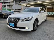 2014 Toyota Crown Majesta