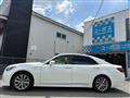2015 Toyota Crown Hybrid