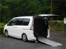 2012 Nissan Serena