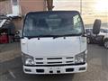 2014 Isuzu Elf Truck