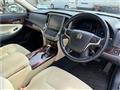 2013 Toyota Crown Hybrid