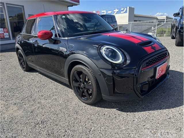 2021 BMW MINI