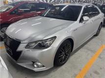 2015 Toyota Crown Hybrid